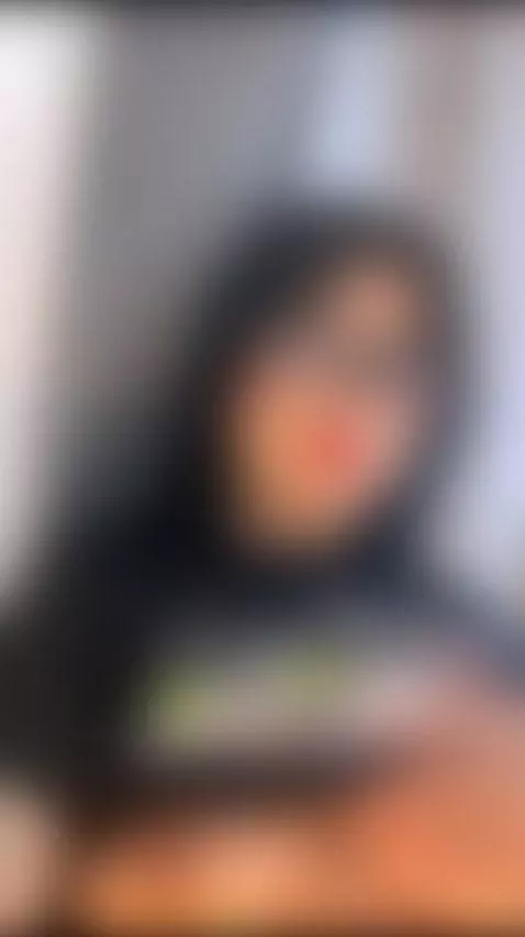 Come play with my big juicy tits by sasha-deamore