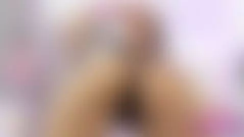 LOOK AT MY ASS. DO U LKE IT ?? 🍑 by abby-stone