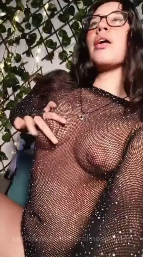 come, play with me by coralinesanchez