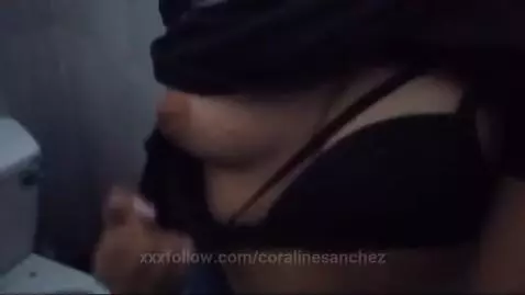 I was at a concert and I felt a little horny. by coralinesanchez