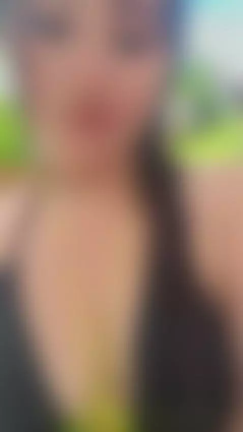 I'm sending you lots of kisses🍒 by kathia-morelli