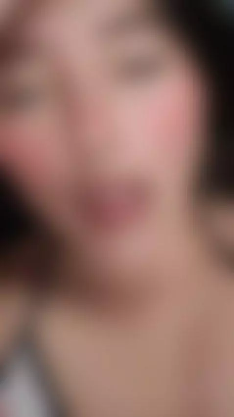 I'm online now! by kathia-morelli