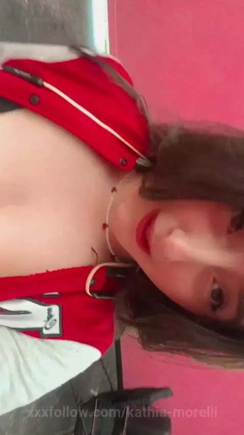 Onlinee now by kathia-morelli