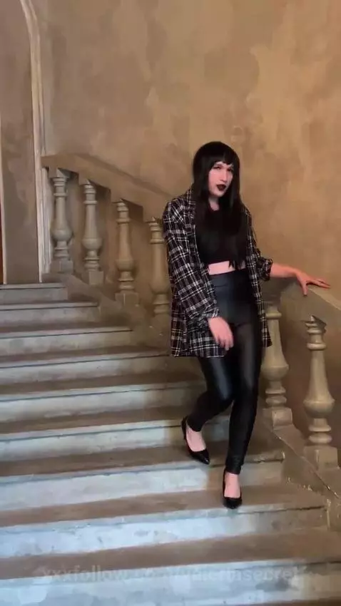 guys, i am online! your sexy Valeria wants you! by valeriasecret