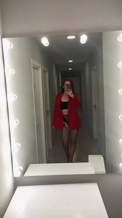 Sweet kiss from Laura! 🖤 I invite you to spend this time tog... by lauraros