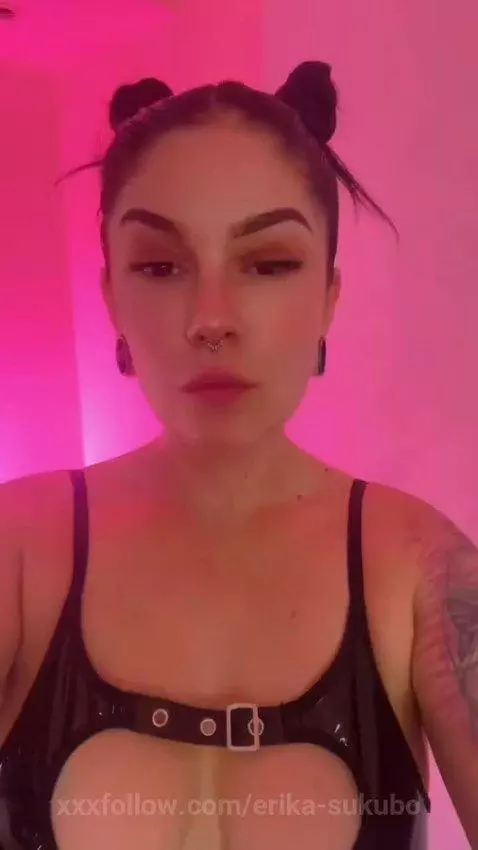 悪天候でも良い顔 🐛🦋🌸 by erika-sukubo