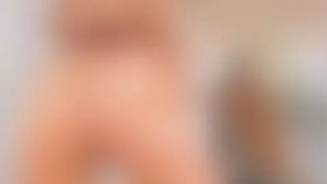 let me bounce this naughty ass on your giant cock by caseywalkerr