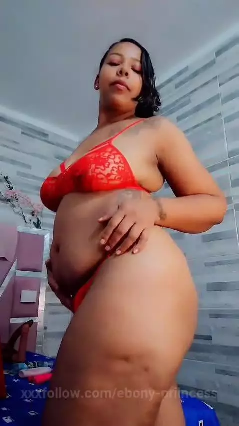 Do you want your hot mom? by ebony-priincess