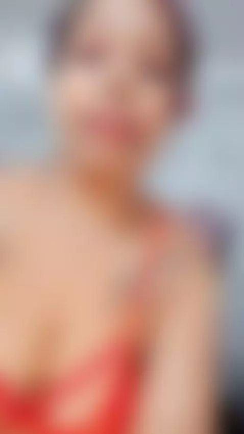 Play with me! 😚💗 by ebony-priincess