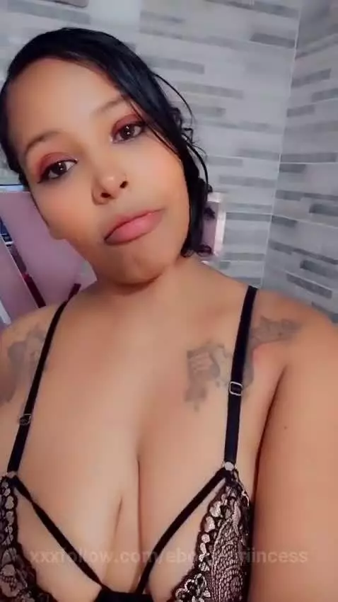 I want to sit on your legs and ride, let me be fucked by ebony-priincess