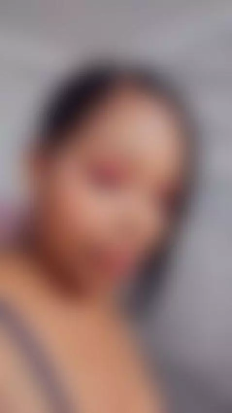 I'm alone, wet ... and waiting for you. 💋 by ebony-priincess