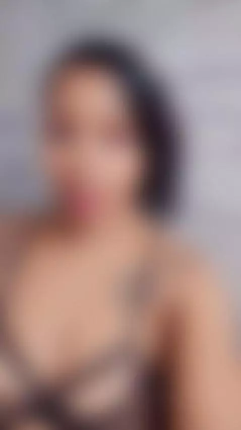 I want to feel hard and hot by ebony-priincess