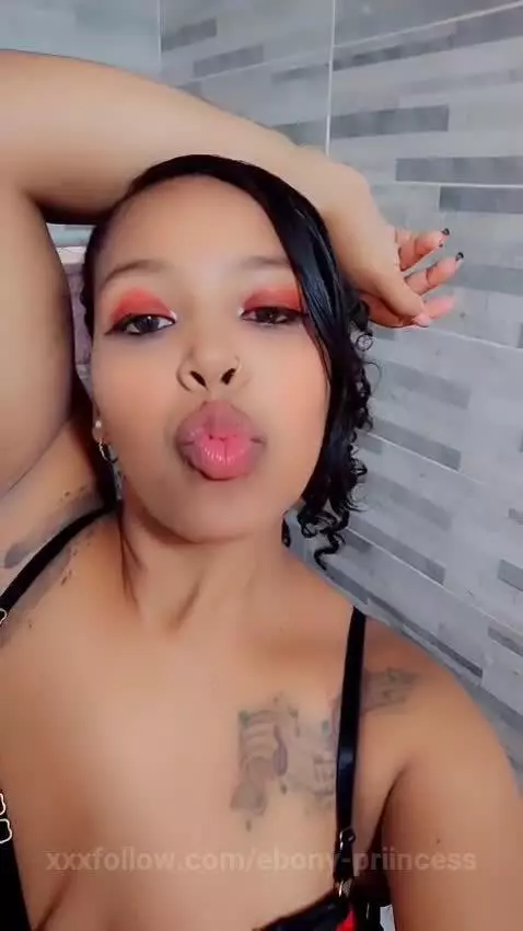 I'm everything you didn't know you wanted by ebony-priincess