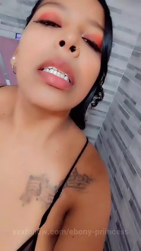 Do you dare to discover what is behind my eyes? by ebony-priincess