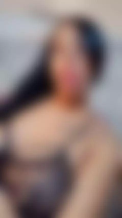 I'm not a dream... but I can seem like one by ebony-priincess