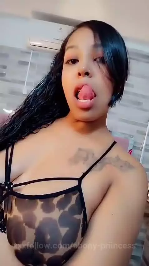 I'm not a dream... but I can seem like one by ebony-priincess