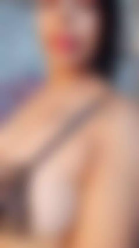 Between lights, shadows and desire by ebony-priincess