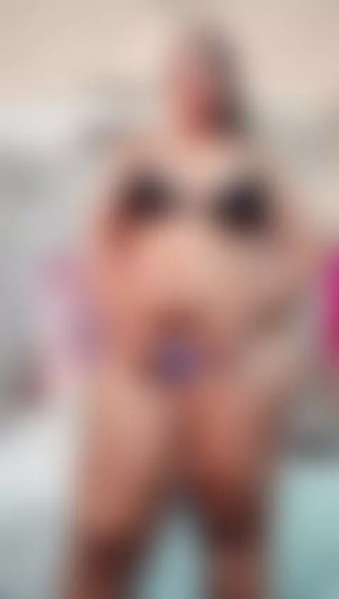 I want to feel your burning body in me 😈🥵 by ebony-priincess