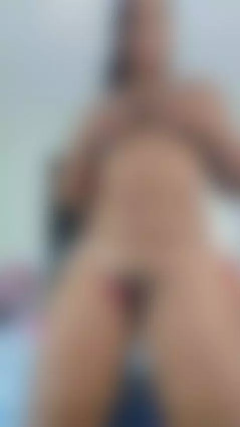 Twerking ❤😈 by ebony-priincess