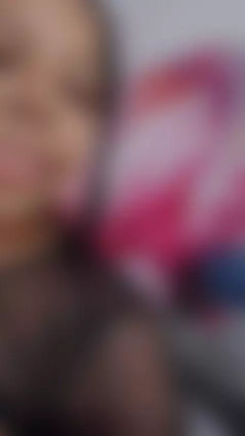 Come and fill me with pleasure 🍑 by ebony-priincess