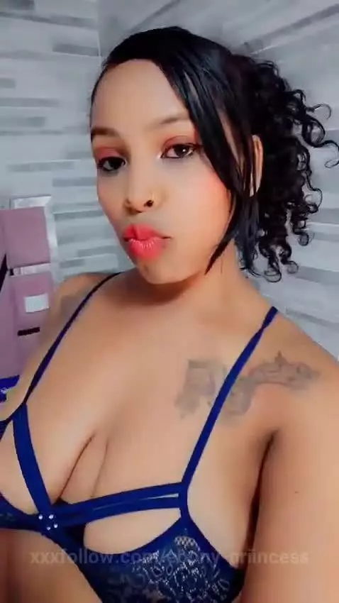 Your brunette is back and I have many squirts to give you 😋💦 by ebony-priincess