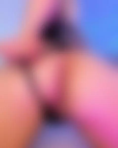 My ass is very playful today by rachel-quenby