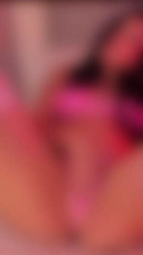 Little slut gets horny while touching her pink pussy by amyy-rabbit