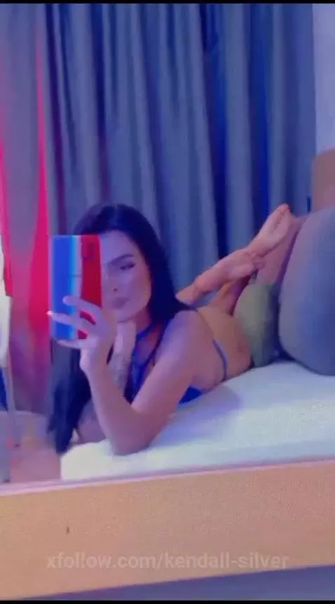 Wanna come and join me on my bed? 👄 by kendall-silver