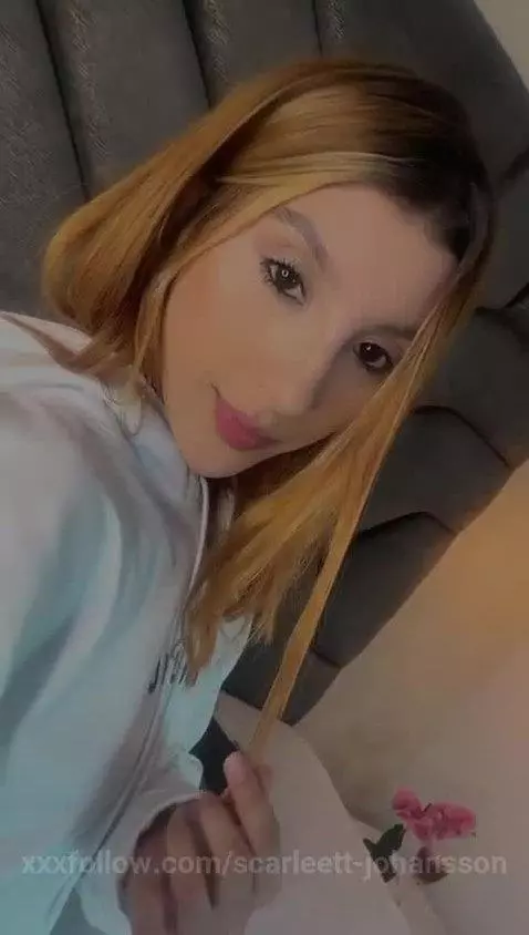 Hey guys!! Im Online now, will you make my pussy get wet?😈 by scarleett-johansson