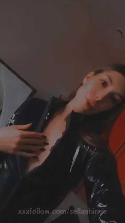 Did you miss your goddess!? by sellashinee