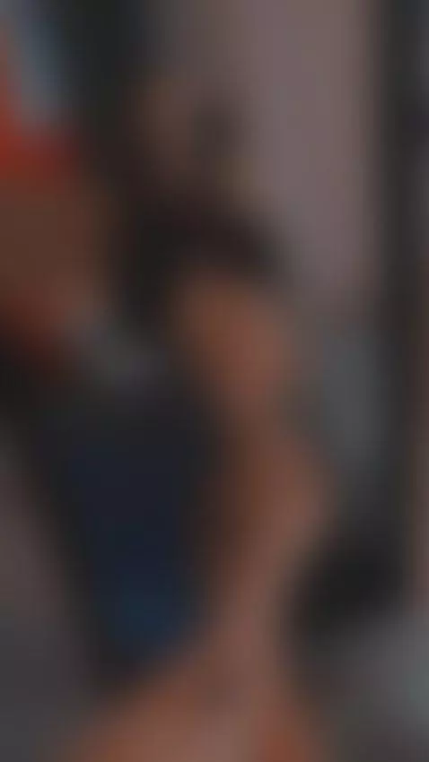 Do you hear how everything around you freezes when you enter... by sellashinee