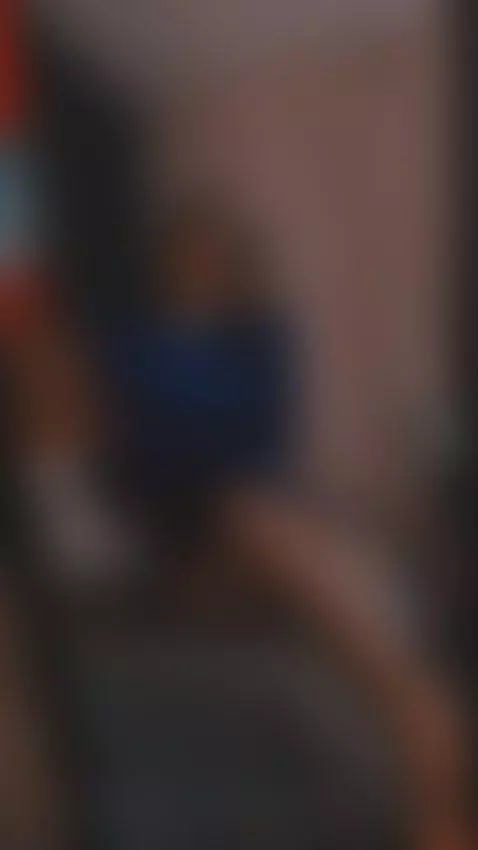 Ah, here you are. Come closer. Don't keep me waiting. How is... by sellashinee