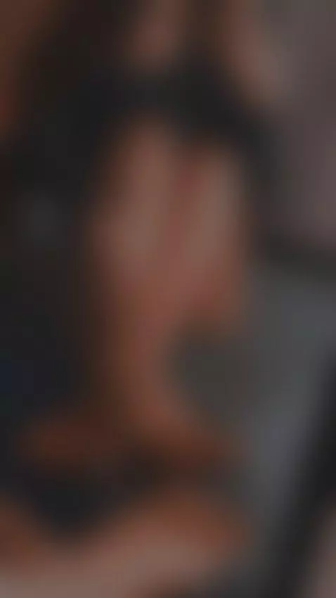 You know the rules. You can move freely around the room, but... by sellashinee