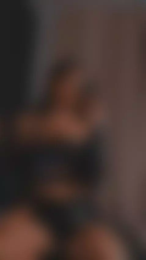 Well hello, my thing. While I was away, did you remember who... by sellashinee