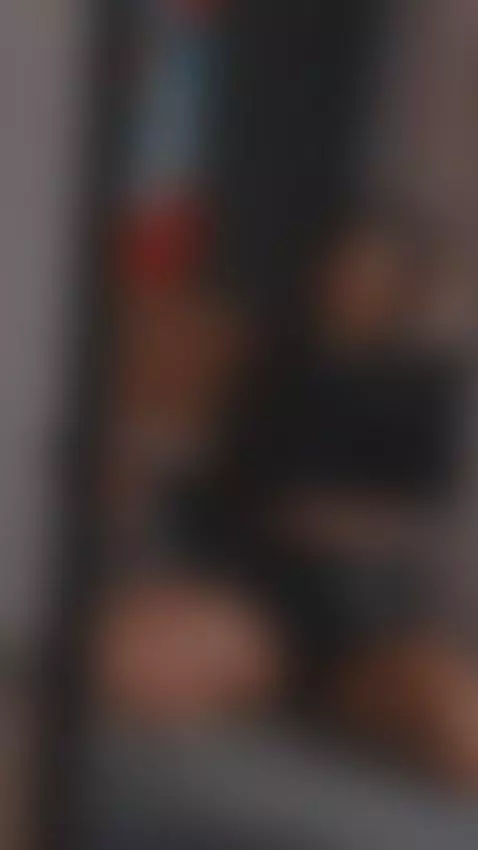 Иди ко мне. Встань на колени рядом и положи голову мне на ко... by sellashinee