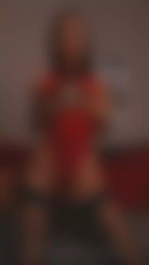 tease with lips by sellashinee