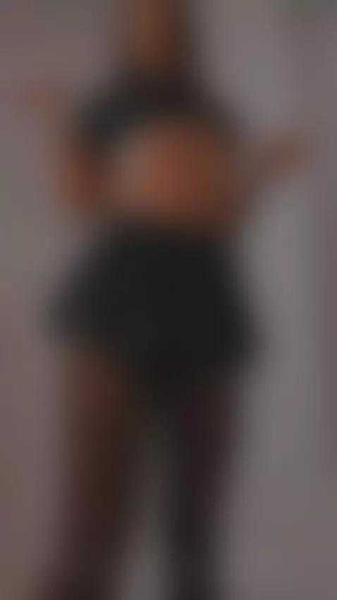 do you want to kiss me? by sellashinee