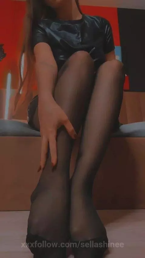 Hi, darling! How is your day today? What's the naughtiest th... by sellashinee