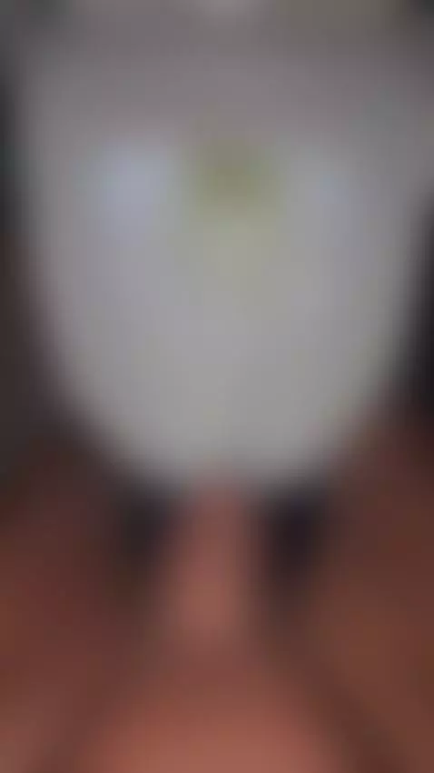 pee by theclubist111