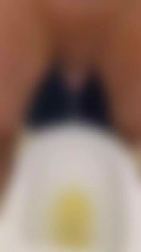 pee by theclubist111