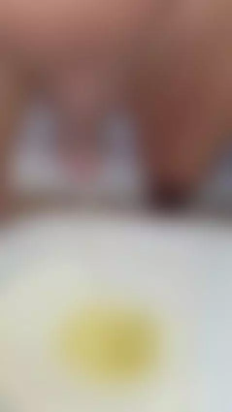 pee by theclubist111