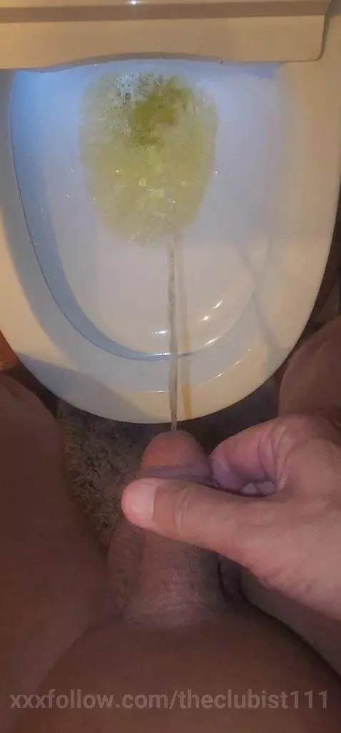 pee by theclubist111