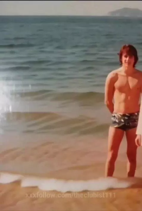 Me when I was a teenager! Check my other videos too!  Commen... by theclubist111