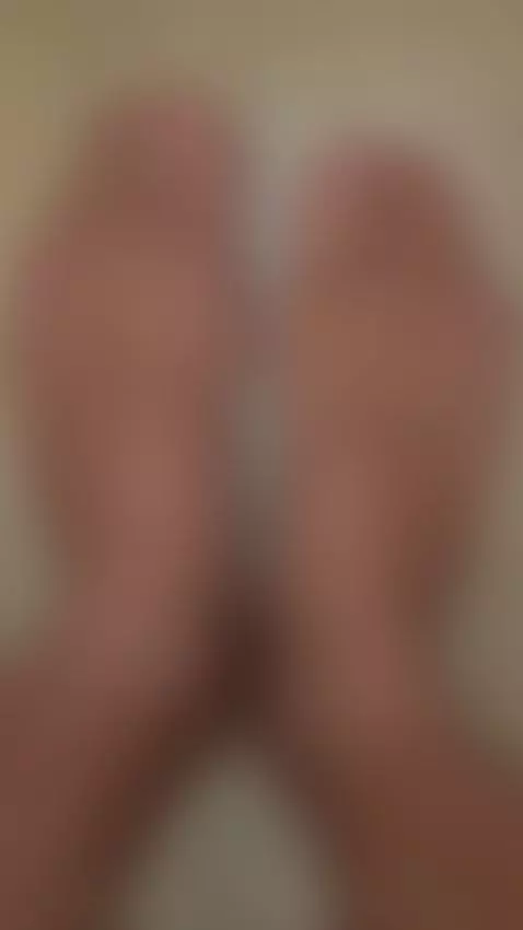 my feet by theclubist111