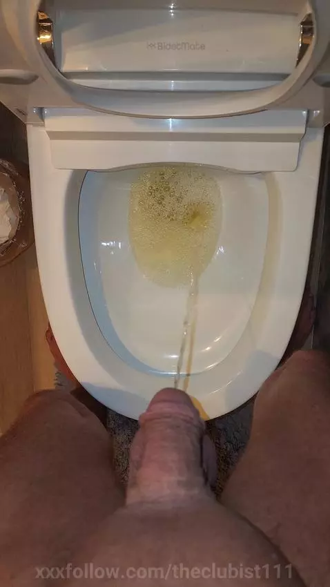 morning pee by theclubist111