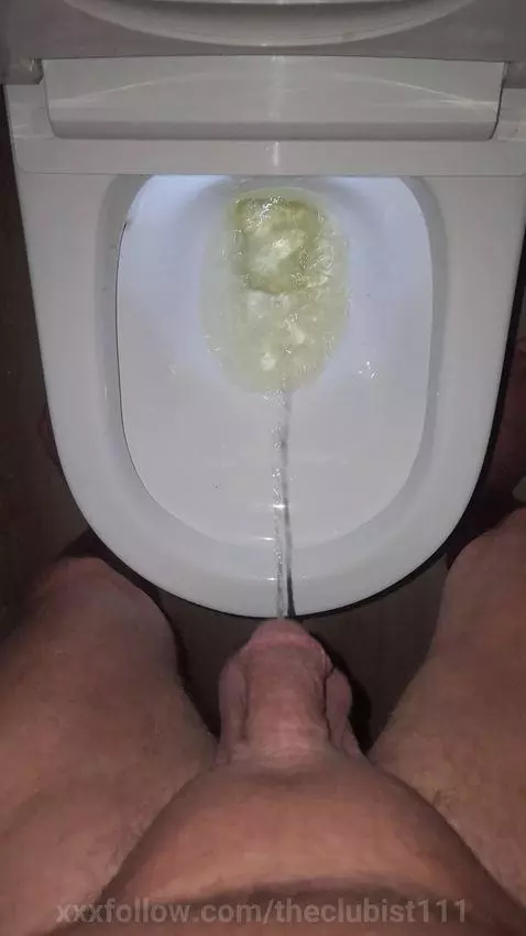 pee by theclubist111