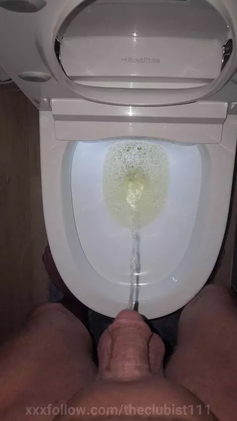 pee by theclubist111