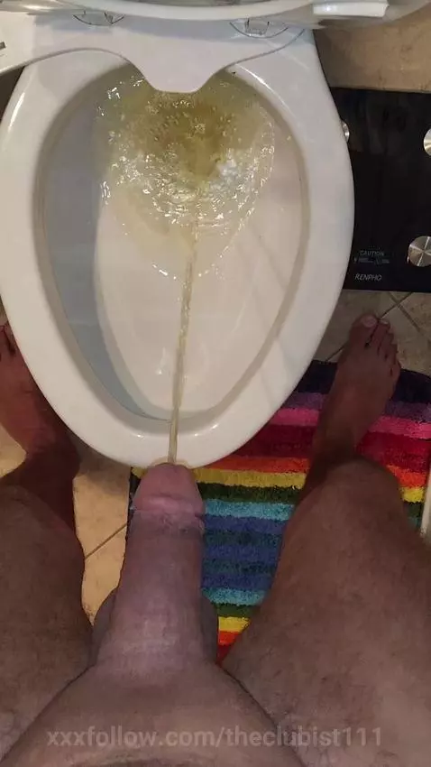 semi hard cock morning pee! by theclubist111