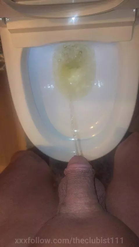 pee by theclubist111