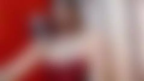 Curious Model smoke: Surprising Shenanigans 🤔 by soyveronica